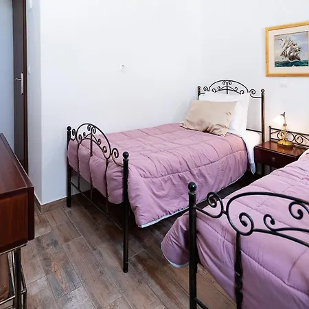 Vassilia On The Serifos Guest house