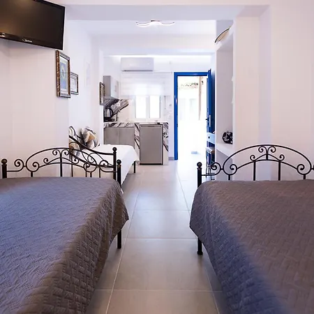 Vassilia On The Serifos Guest house Livadakia