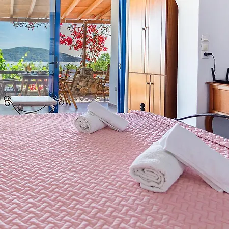 Vassilia On The Serifos Guest house Livadakia