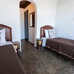 Vassilia On The Serifos Guest house