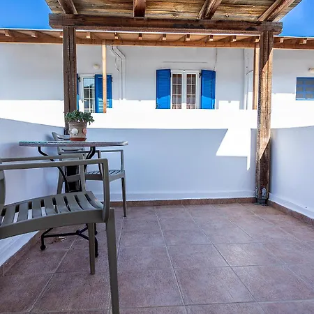 Vassilia On The Serifos 4* Livadákia