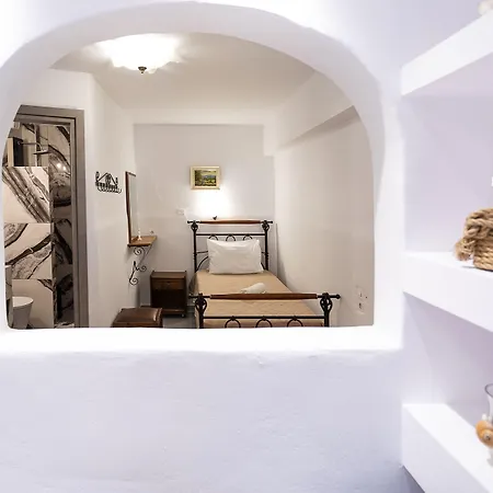 Vassilia On The Serifos